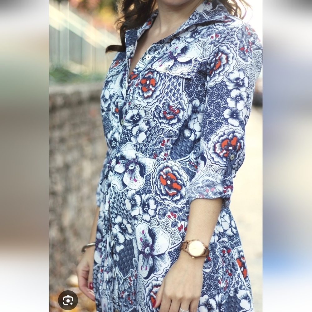 Slate & Willow Blue and White Floral Midi Dress